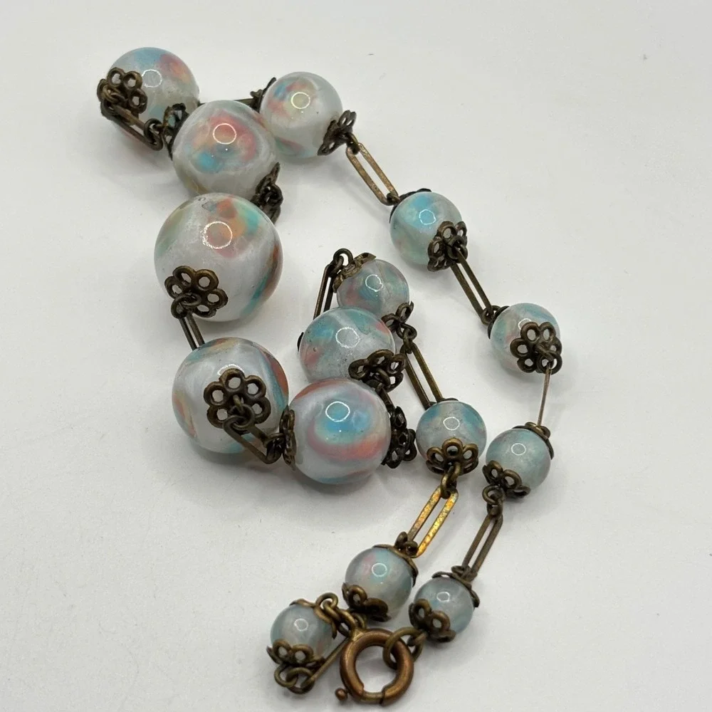 Vintage Iridescent Pastel Swirl Marbled Glass Bead Necklace Chain 17.5 Graduated